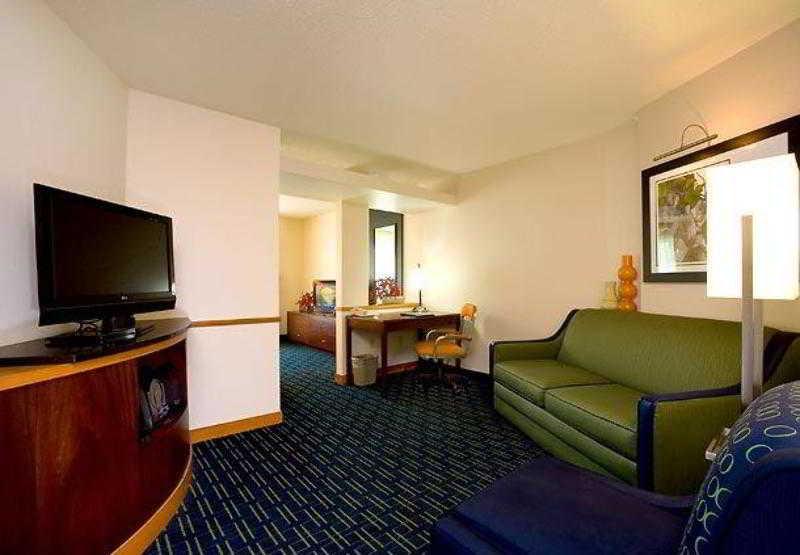 Fairfield Inn & Suites Traverse City Habitación foto